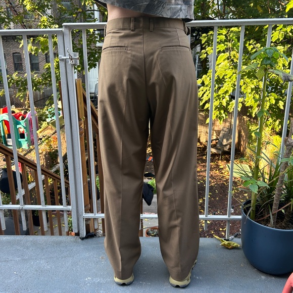 Estudio Niksen Answer Velcro Strap Pintuck Pants - Picture 8 of 9